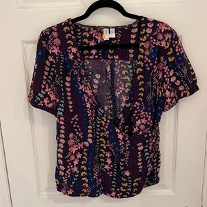 Beautiful floral top for everyday occasion.